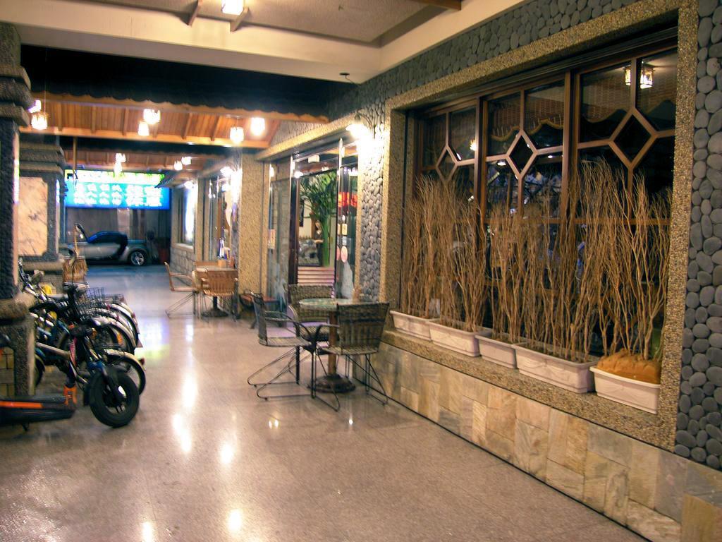 Shankou Hotspring Hotel Джиаоси Екстериор снимка